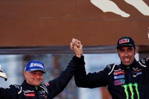 Dakar'da &ouml;d&uuml;ller sahibini buldu!