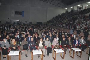 Peygamber sevdası salona sığmadı