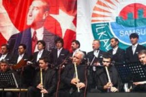 İmamların konserine tam not