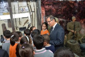 '&Ccedil;anakkale 100'&uuml;nc&uuml; Yıl Gezici M&uuml;zesi' Kilis'te