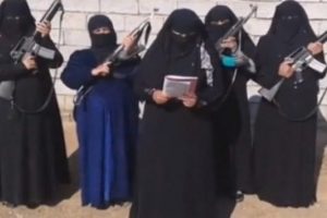 Felluce'de kadınlar silahlandı