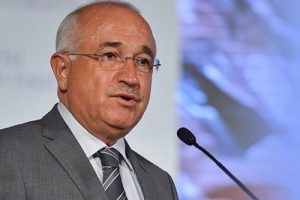 HSYK'nın &ccedil;&ouml;z&uuml;m&uuml; Anayasa değişikliğinde