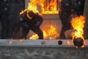 Ukrayna'daki sokak g&ouml;sterilerinde yaralı sayısı artıyor