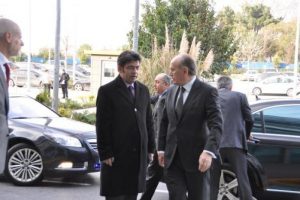Topbaş, Davos yolcusu