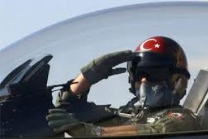 Askeri pilotlara ek zorunlu hizmet s&uuml;resi geliyor