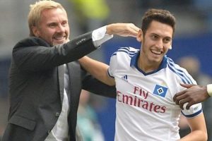 Hakan &Ccedil;alhanoğlu'na milyonluk s&ouml;zleşme