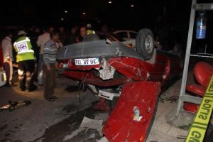 Freni patlayan kamyon dehşet sa&ccedil;tı