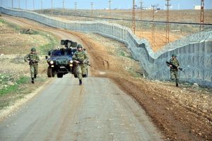 Suriye sınırında 2 Rus yakalandı