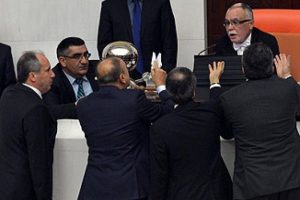 HSYK g&ouml;r&uuml;şmelerinde yeni tartışma!