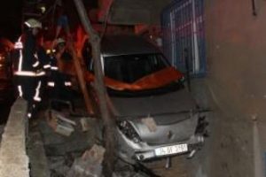 İstanbul'da yağmur yağışı kazalara yol a&ccedil;tı