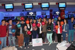 Osmangazili gen&ccedil;ler bowlingle stres attı