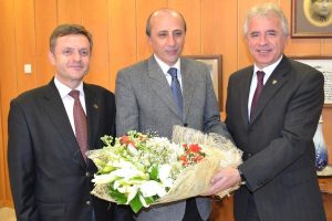 Spor camiasından Rekt&ouml;r Dilek'e teşekk&uuml;r ziyareti