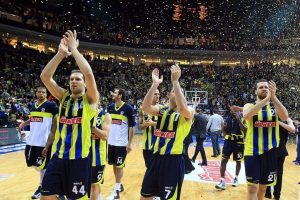 İlk galibiyetini arıyor