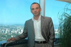 Satışa &ccedil;ıktı, hisseler u&ccedil;tu