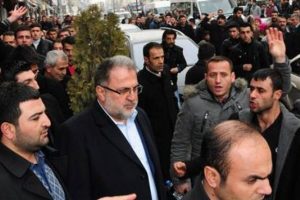Taşlanan AK Partili aday: Korkmuyorum