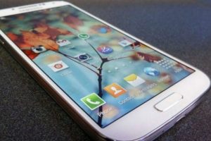 Tuşları olmayan telefon geliyor