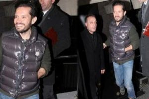 Ozan Doğulu'nun y&uuml;z&uuml; g&uuml;l&uuml;yor