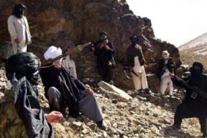 Taliban saldırısı: 2 &ouml;l&uuml;