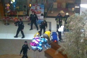 Alışveriş merkezinde intihar
