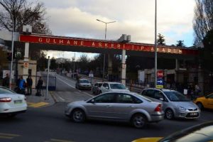 Bah&ccedil;eli'den &ccedil;ifte ziyaret