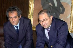 &Uuml;niversite, yer altındaki patlamayı araştıracak