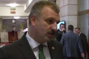 Meclis, AK Partili Saral'a kınama cezası verdi