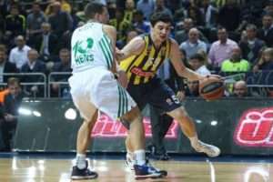 Fenerbah&ccedil;e'de "ilk galibiyet" sevinci