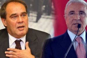 &Uuml;nal Aysal ve Demir&ouml;ren başbaşa g&ouml;r&uuml;şt&uuml;