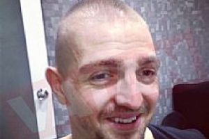 Asena, Caner'in kaşını aldı, sa&ccedil;ını kesti!