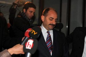 'H&uuml;k&uuml;met yıkıldıktan sonra geri geleceğiz'