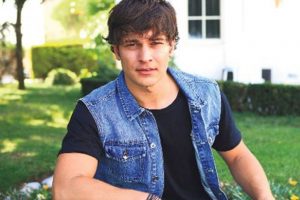 &Ccedil;ağatay Ulusoy hastalandı mı?...