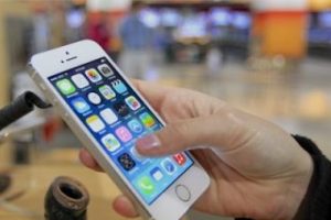 Apple b&uuml;y&uuml;k ekranlı iPhone &uuml;retecek