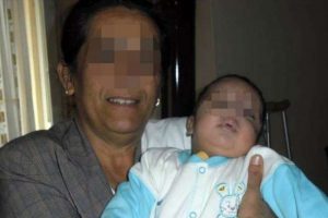 Yasak aşktan doğan bebeği alana da verene de ceza