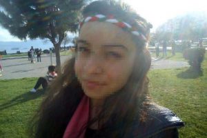 Kayıp kızla sokakta karşılaştı