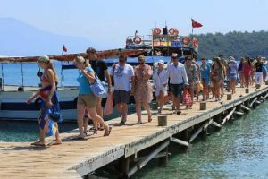 T&uuml;rkiye turizmde de u&ccedil;uyor
