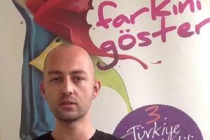 Yarışmayla eğitime gittiği ABD'de defileye hazırlanıyor