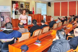Nuran Boyraz belediye personeline eğitim verdi