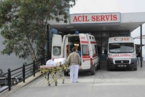 Ka&ccedil;akları taşıyan tekne battı: 1 &ouml;l&uuml;, 7 kayıp