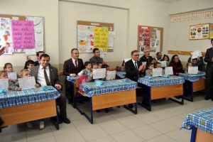 İneg&ouml;l'de karne heyecanı