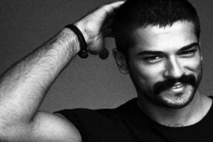 Burak &Ouml;z&ccedil;ivit, diziden &ccedil;ok reklamdan kazanıyor