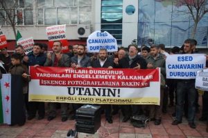 Suriye'deki katliamlar protesto edildi
