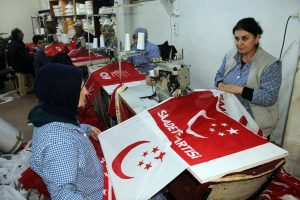 Siyasi parti bayrakları Bursa'dan