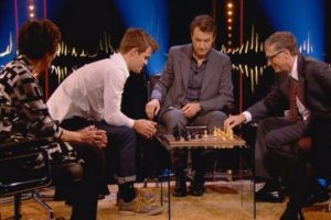 Bill Gates 1 dakikada kaybetti