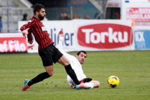 Gen&ccedil;ler 3 puanı 3 golle aldı