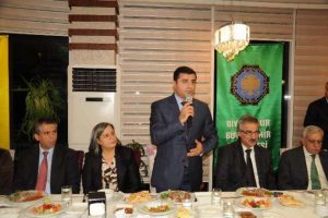 Demirtaş fedakarlık istedi