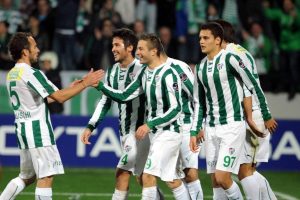 Bursaspor'dan ikinci devreye m&uuml;thiş başlangı&ccedil;