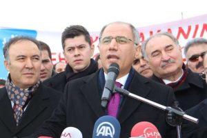 Atlı cirit&ccedil;iler tarafından karşıladı