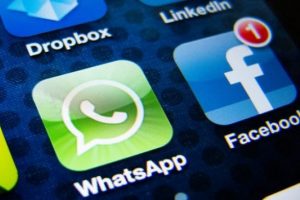 Facebook i&ccedil;in yeşil kabus kapıda