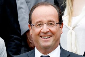 Hollande protesto edildi