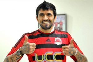 Lucho Gonzalez, Katar'ı se&ccedil;ti